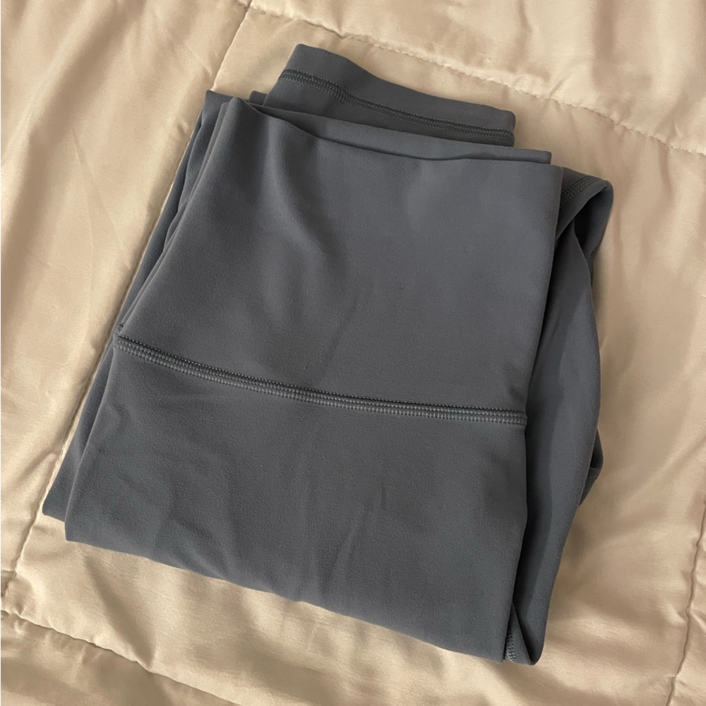 Aritzia golden TNAaction biker shorts size 10